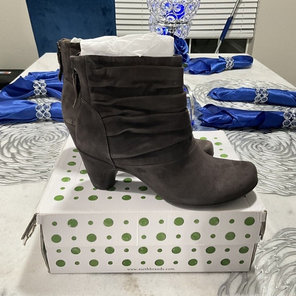 Earthies Womens Closed Toe Zip Gray Leather Boots Size 7 1/2 - Picture 2 of 4